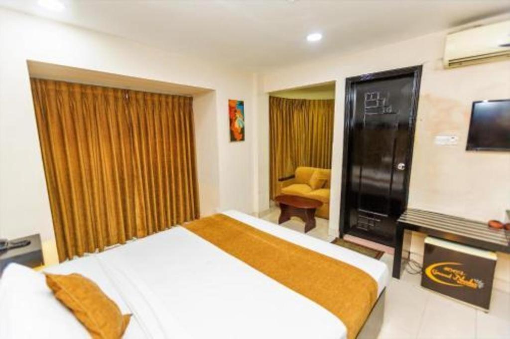 Grand Dhaka Hotel Exterior photo